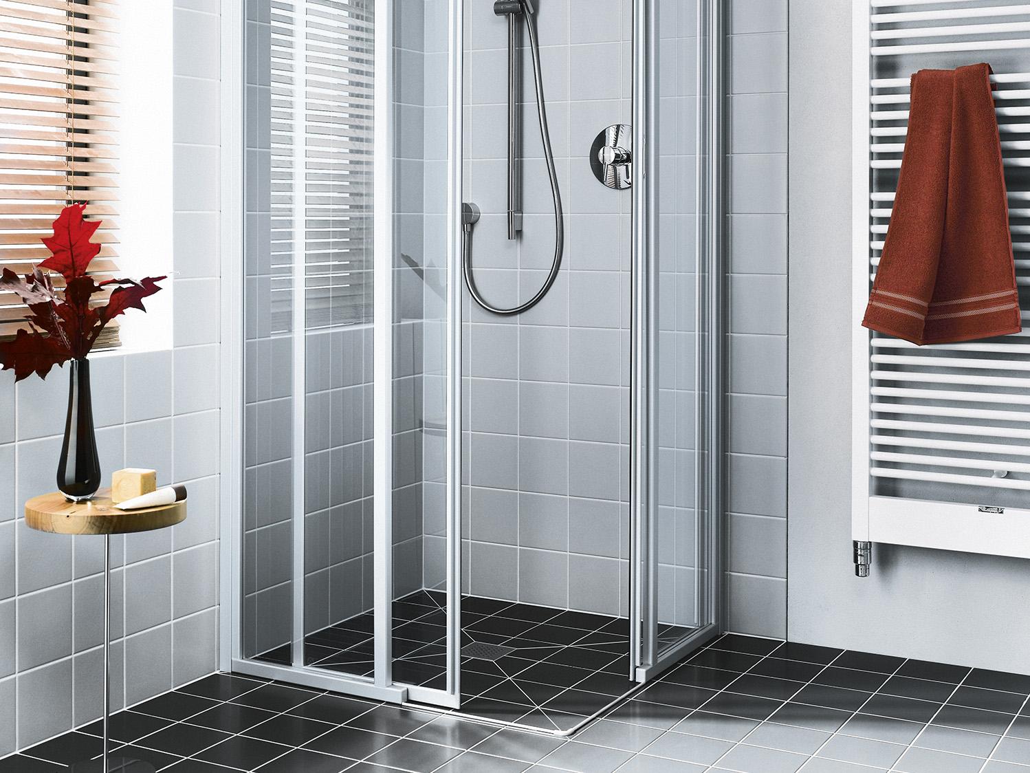 Paroi de douche à profilé Kermi avec accès d’angle IBIZA 2000 en 2 parties (portes coulissantes avec surface au sol libre) – demi-ensemble