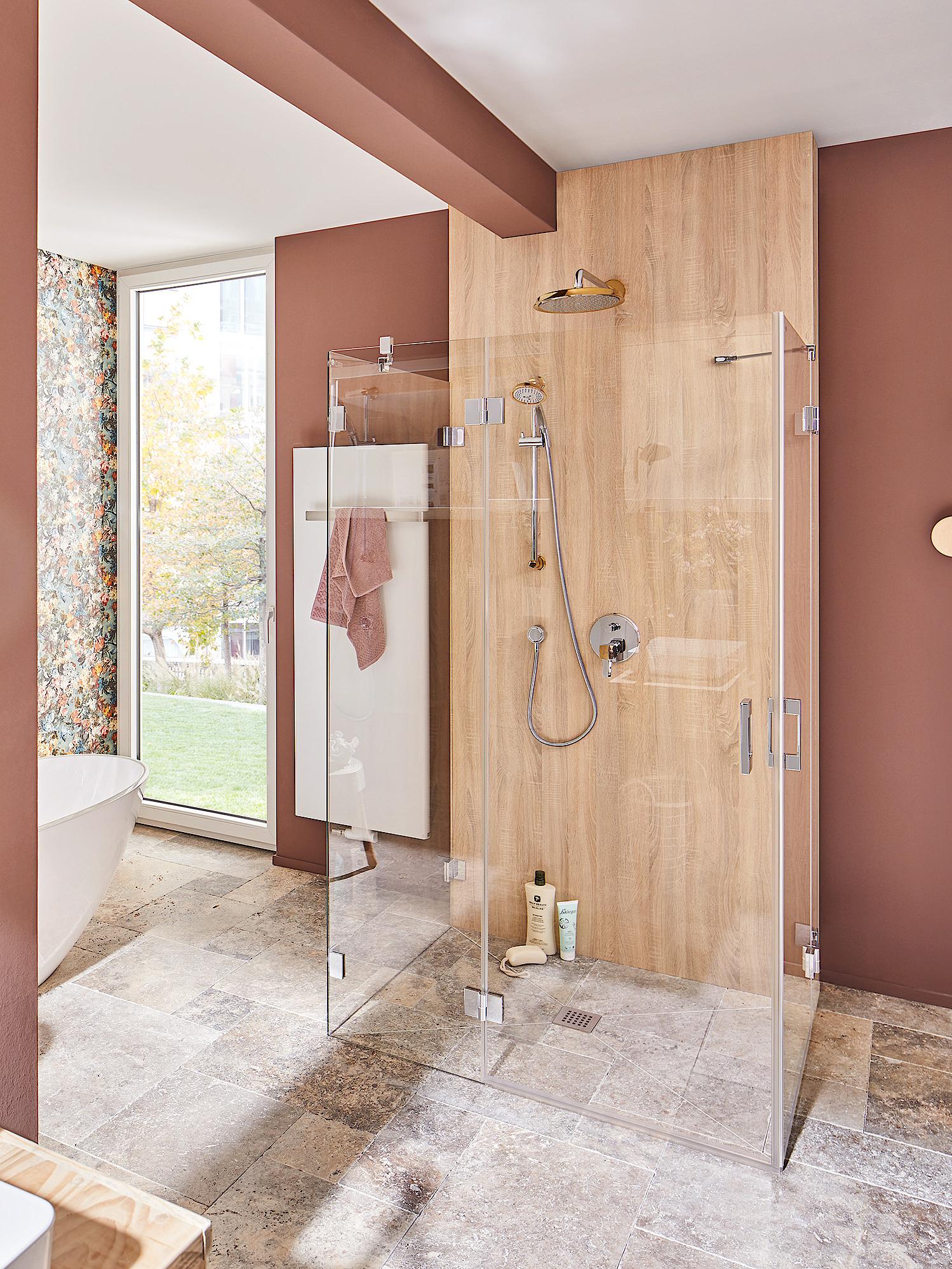 Kermi hinged shower enclosure, LIGA hinged doors with fixed panels and side wall as U-shaped shower enclosure