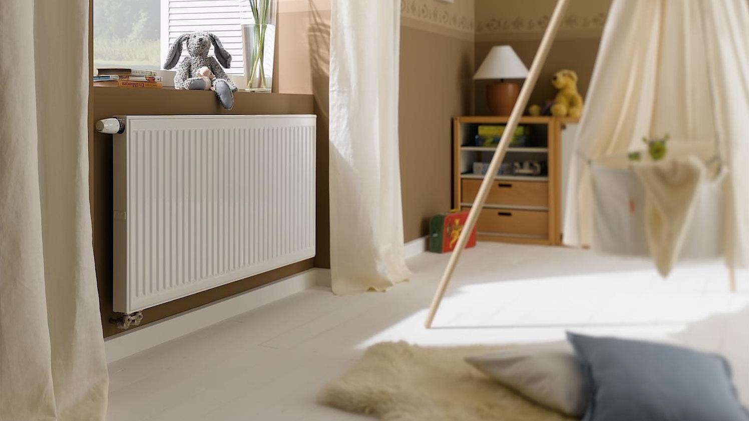 Kermi therm-x2 Profil-V radiators ar iepriekš noregulētu termovārstu.