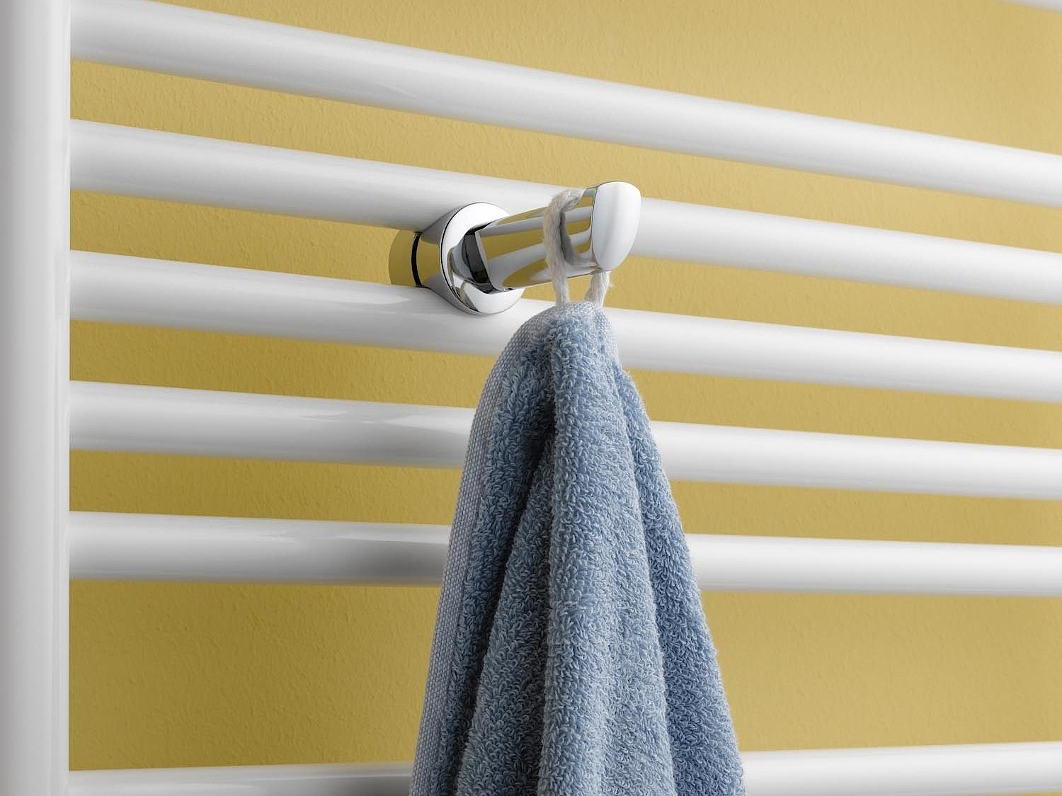 „Kermi Geneo circle“ išskirtinio dizaino vonios radiatoriai ir kabliukai rankšluosčiams.