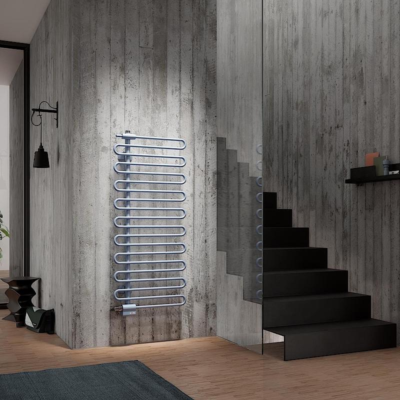 On the Kermi Icaro designer and bathroom radiator, the airy lightness of the vibrant dynamics has been retained along with the exciting asymmetry.