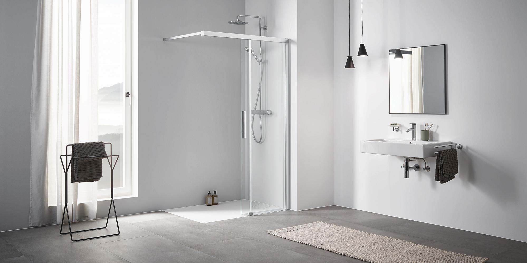 Paroi de douche à profilé Kermi avec porte coulissante NICA WALK-IN Wall avec profilé mural