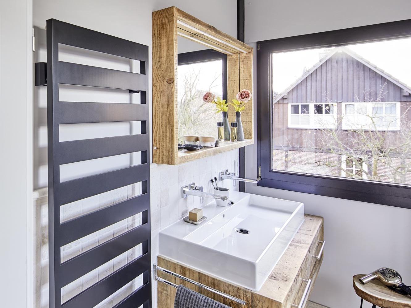 Kermi inspiratie badkamer designradiator CASTEO