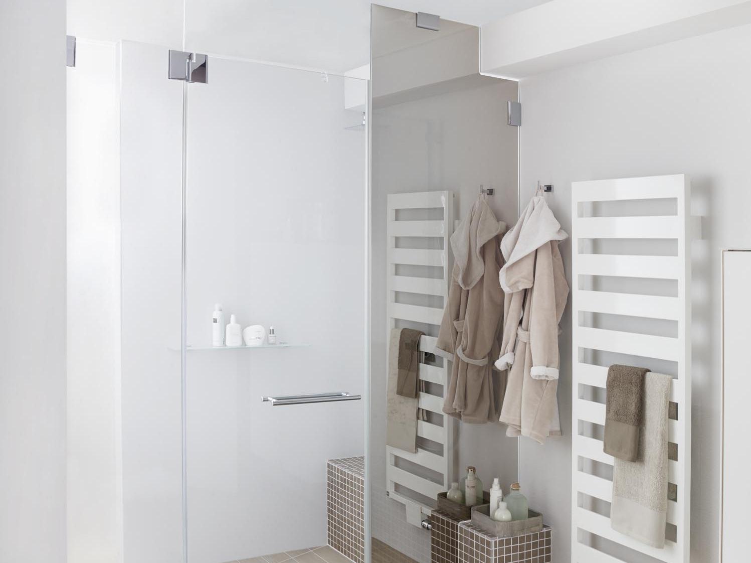 Kermi shower enclosure PASA with mirror glass and cut-outs via KermiEXTRA