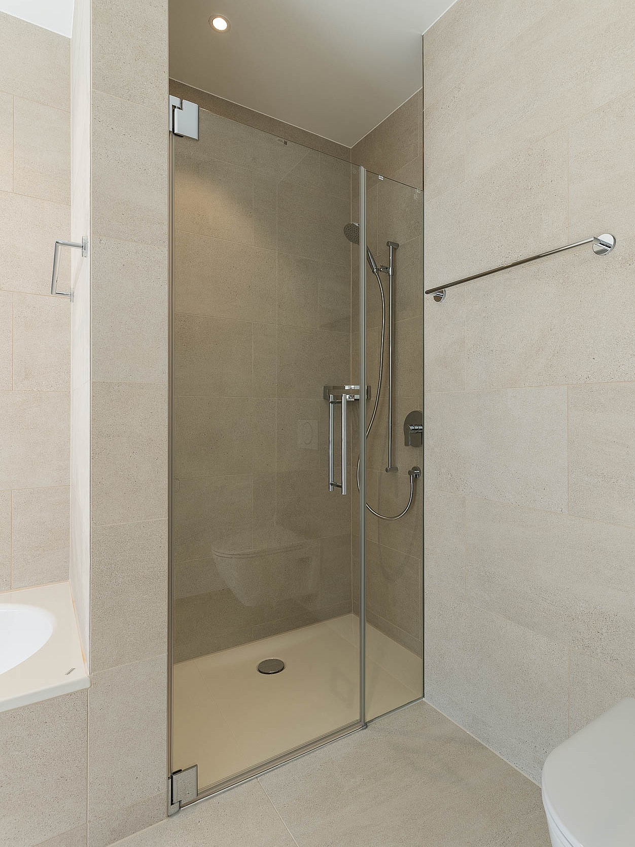 Kermi shower design reference object SEEPARK PASA hinged shower enclosure in niche