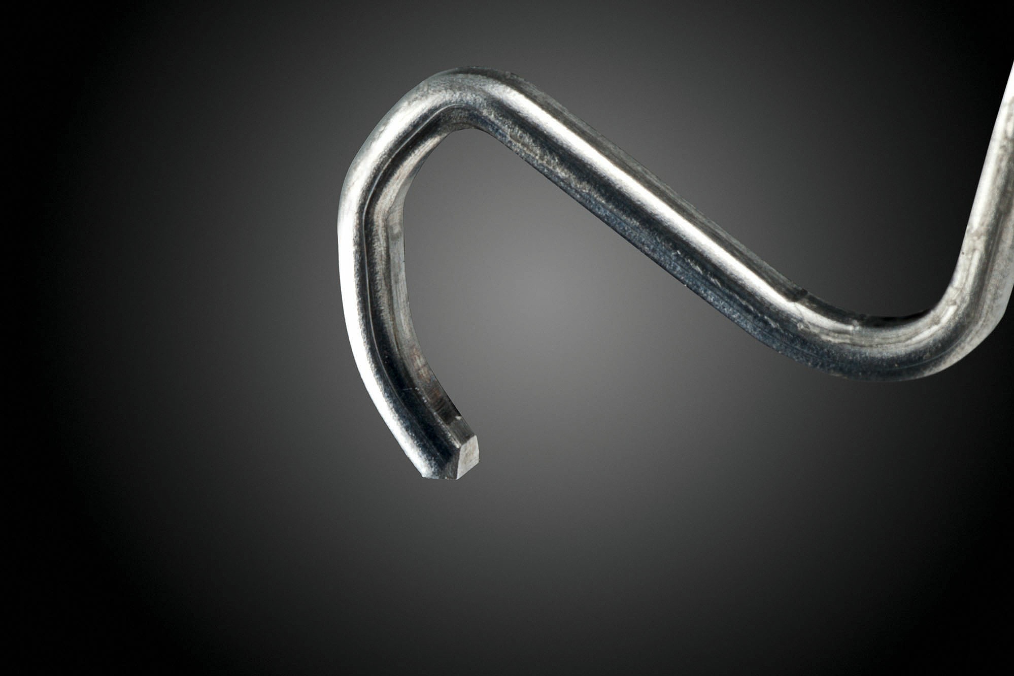 KERMI x-net C16 clips have rounded longitudinal edges and specially formed ends.