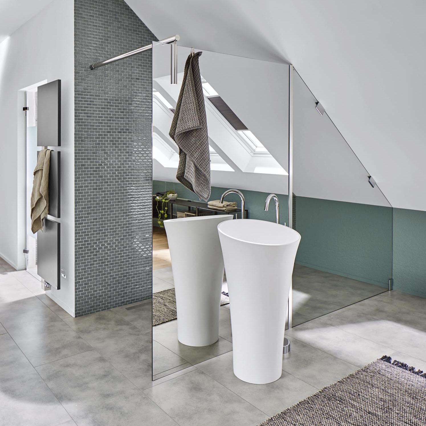 Kermi Walk-In-Duschkabine WALK-IN XS Wall mit Spiegelglas und Ausschnitt für Dachschräge über KermiEXTRA
