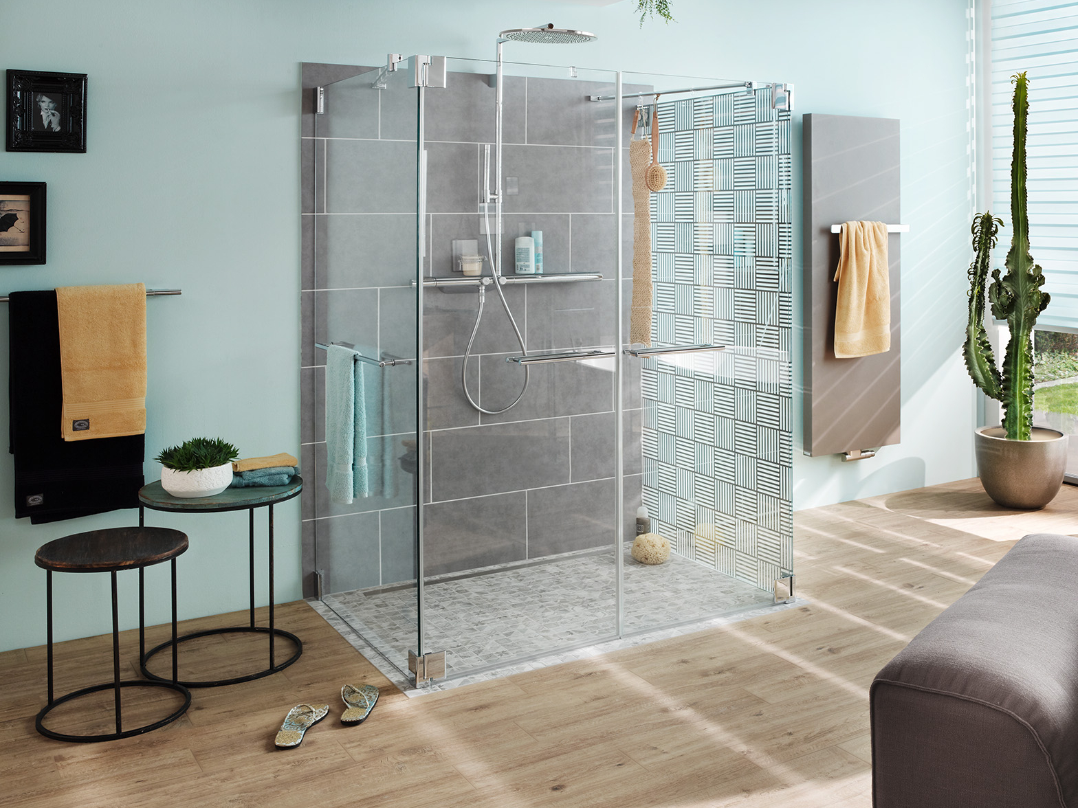 Kermi shower board LINE with channel cover along wall