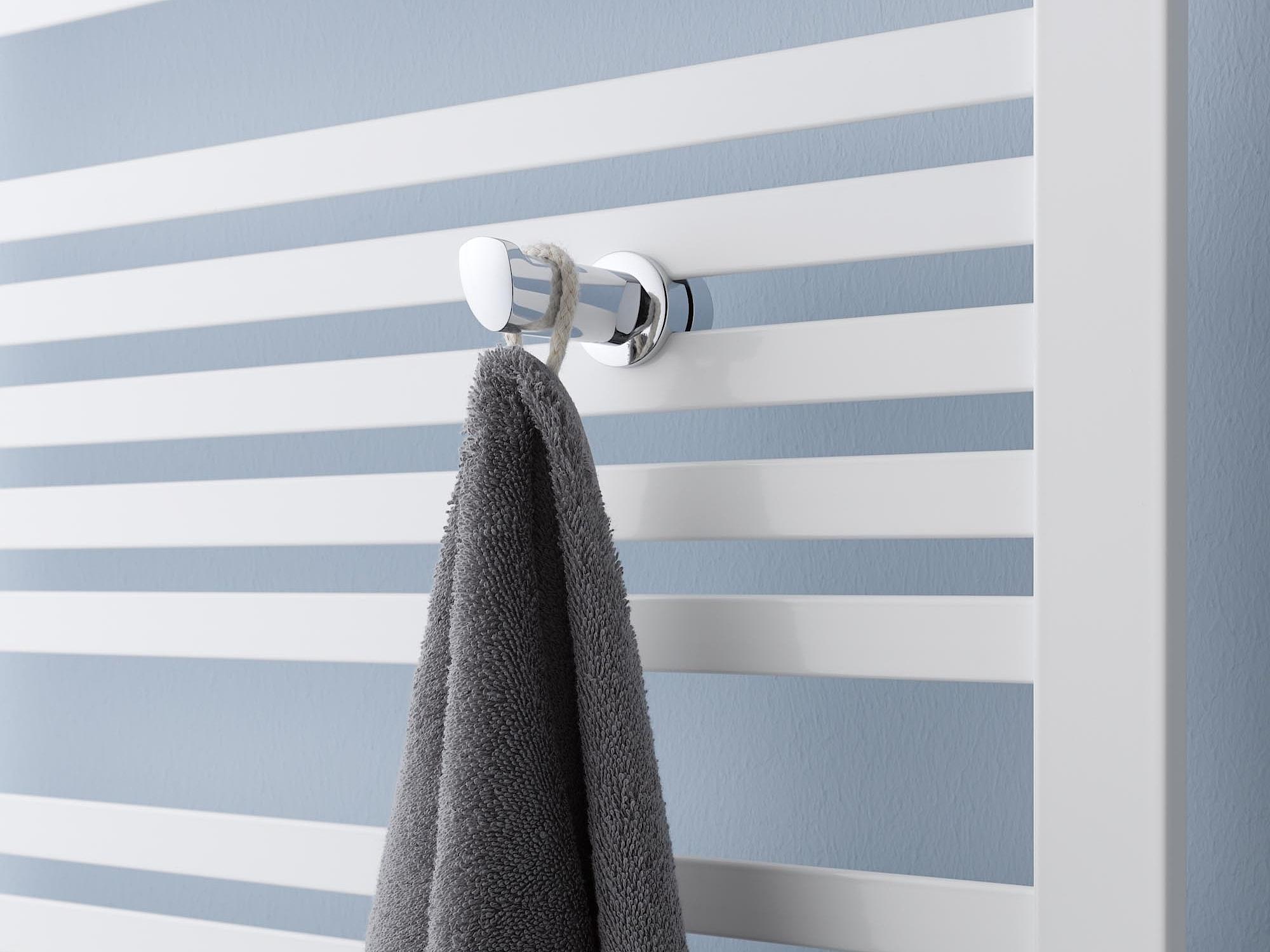 „Kermi Geneo quadris“ išskirtinio dizaino vonios radiatoriai ir kabliukai rankšluosčiams.