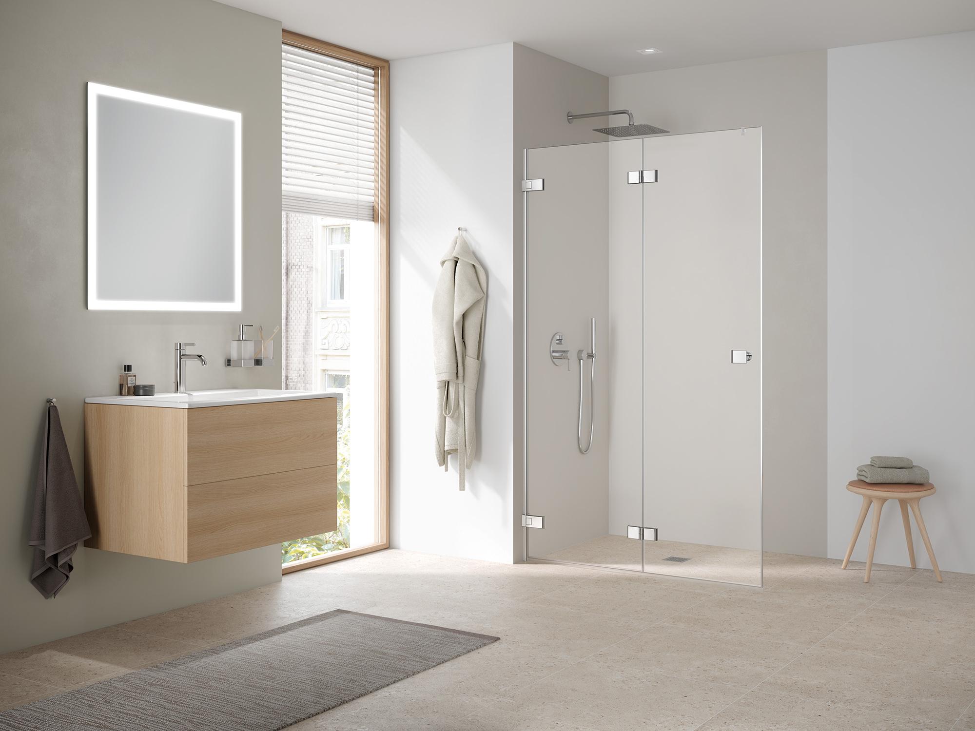 Paroi de douche Kermi avec MENA WALK-IN Wall et charnière murale