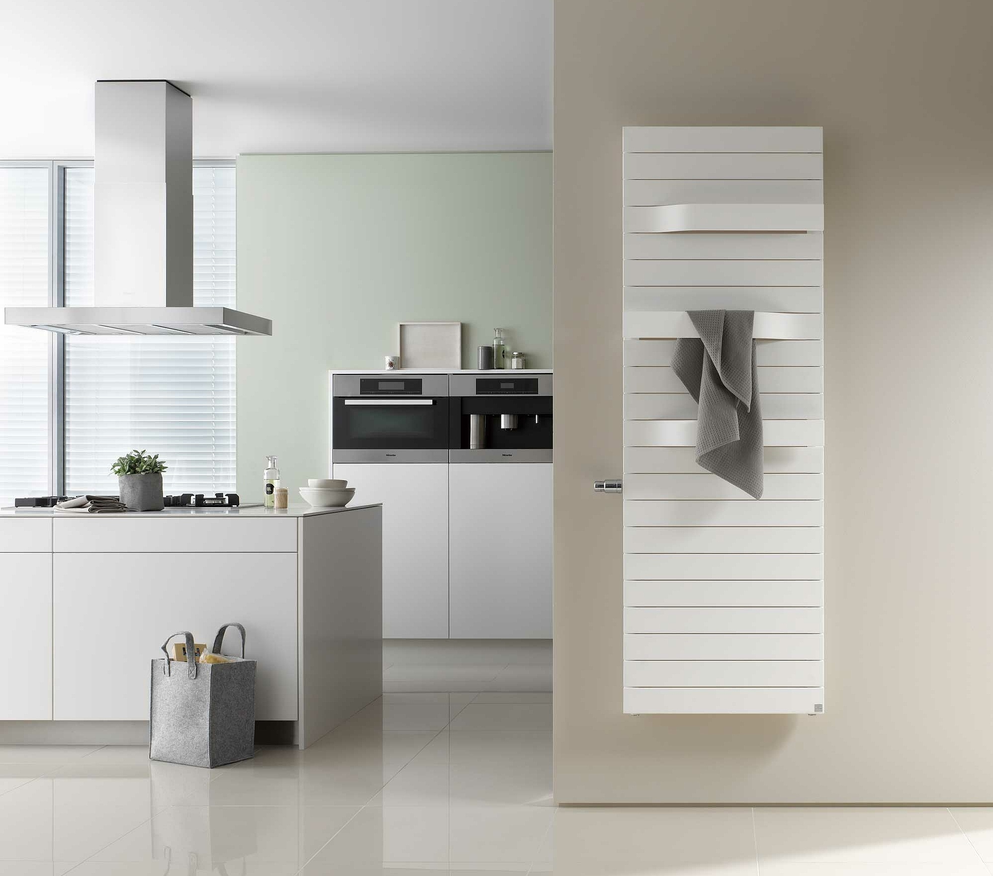 Radiatore da bagno e di design KERMI Tabeo Radiatore da bagno e di design KERMI Tabeo con una forma chiara e giunti caratteristici.