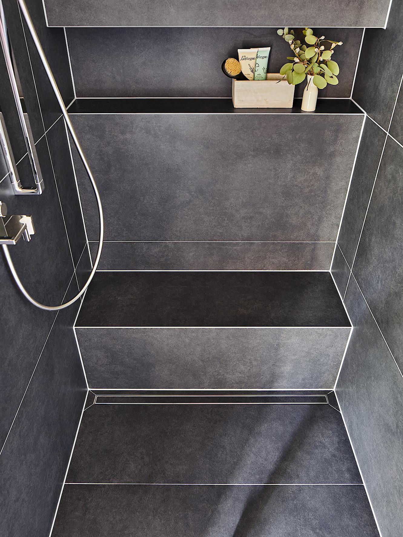 LINE with channel cover that can be tiled over, drain along wall Kermi shower board, LINE with channel cover that can be tiled over, drain along wall