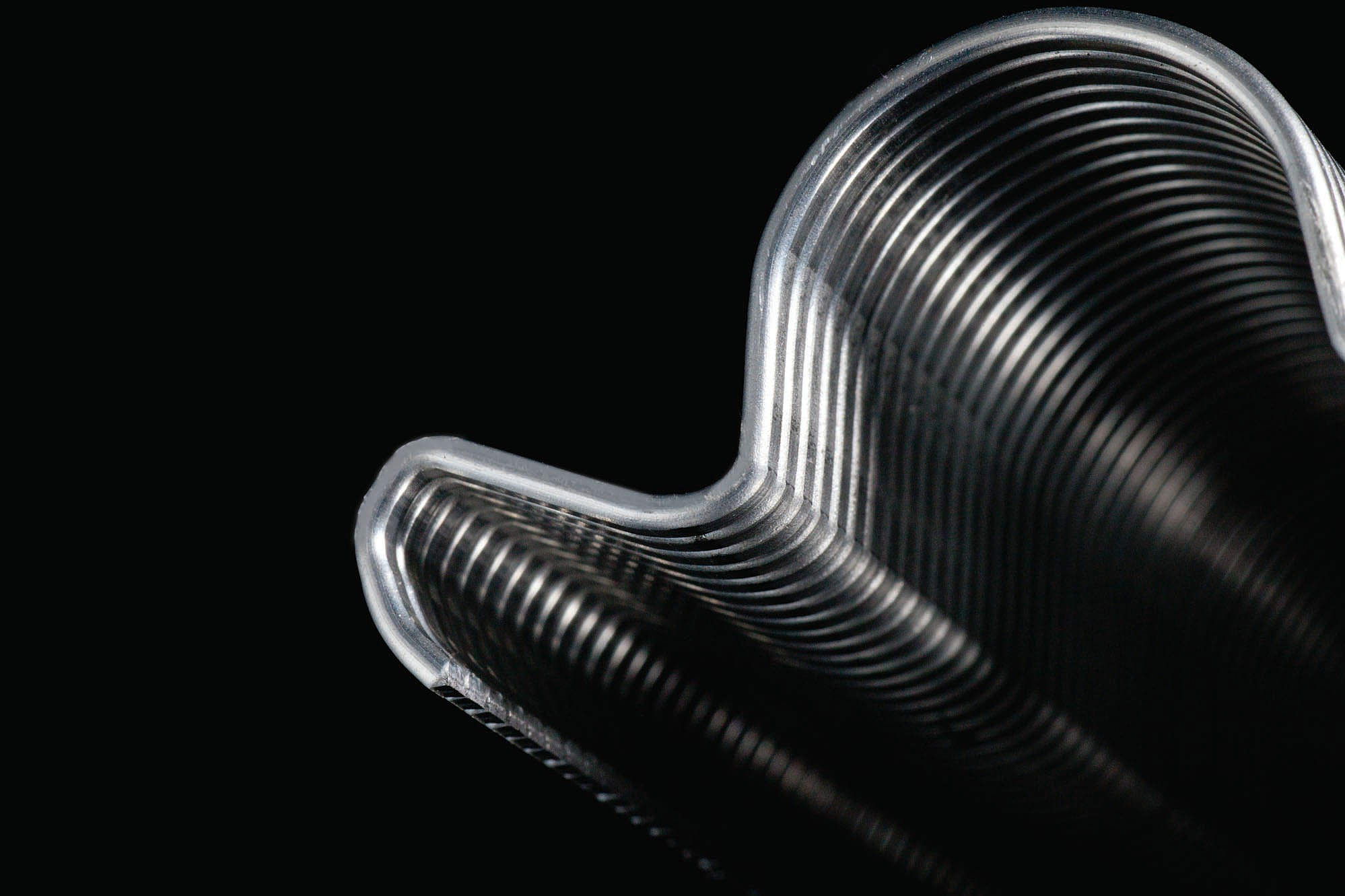 KERMI x-net C16 clips are supplied in magazines. 