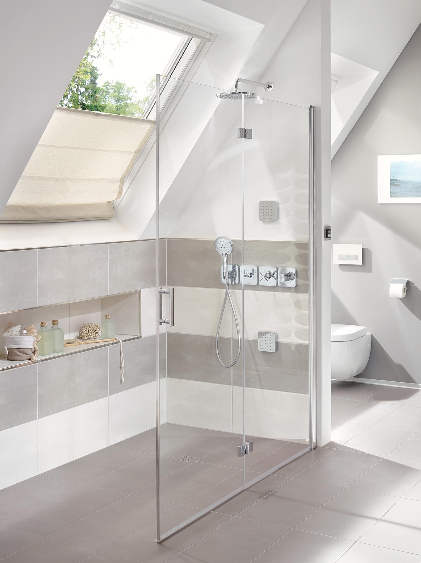 Paroi de douche à profilé Kermi avec porte pivotante repliable DIGA WALK-IN Wall