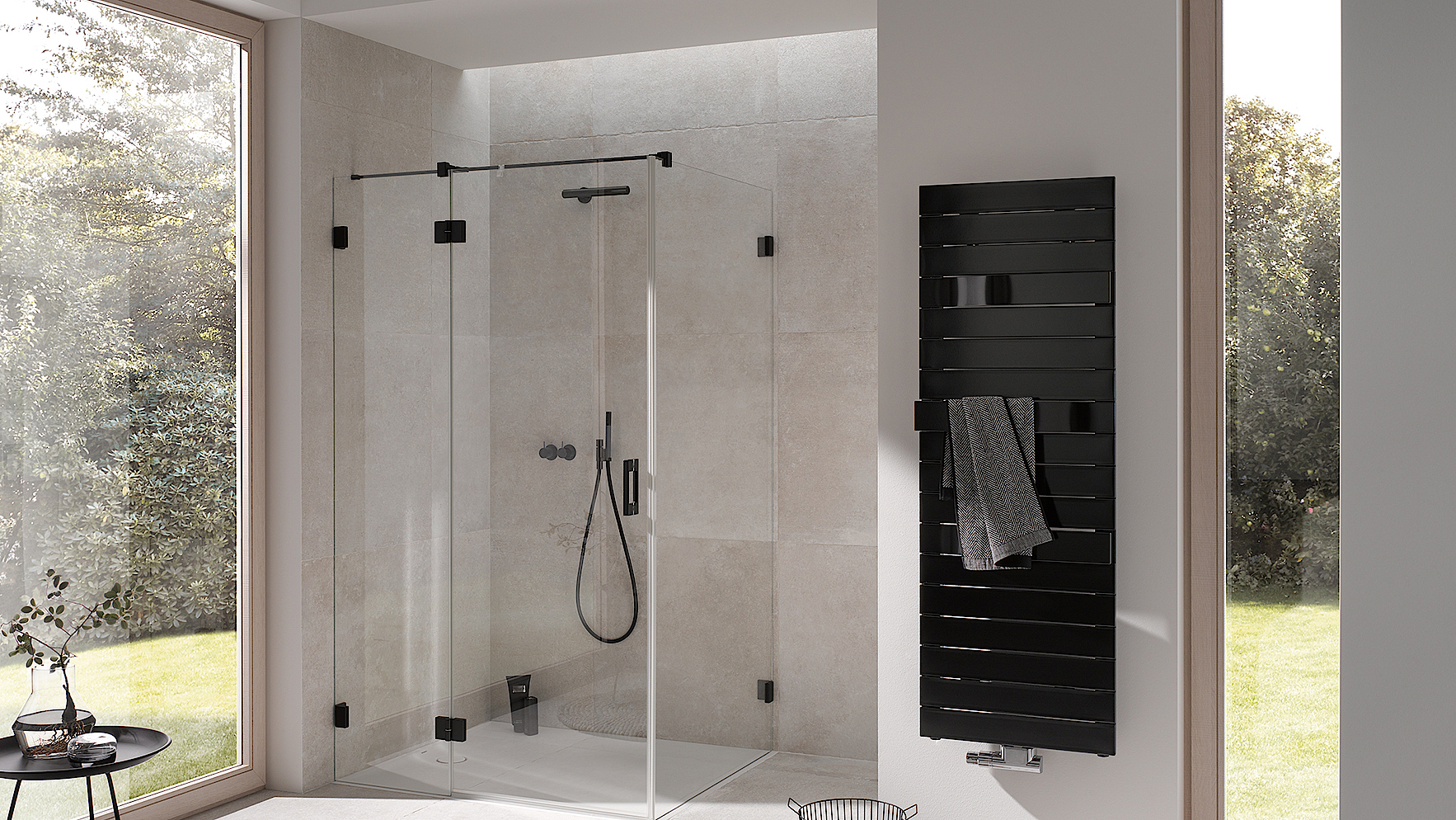 Paroi de douche à charnière Kermi avec porte pivotante LIGA XXL noire