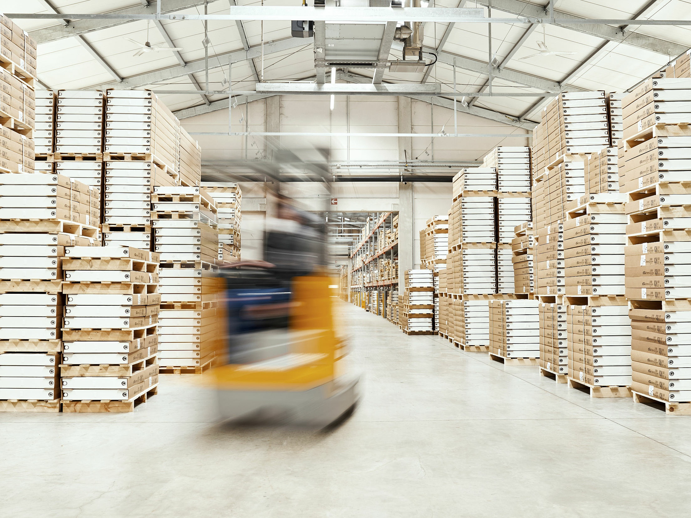 Lagerlogistik bei KERMI