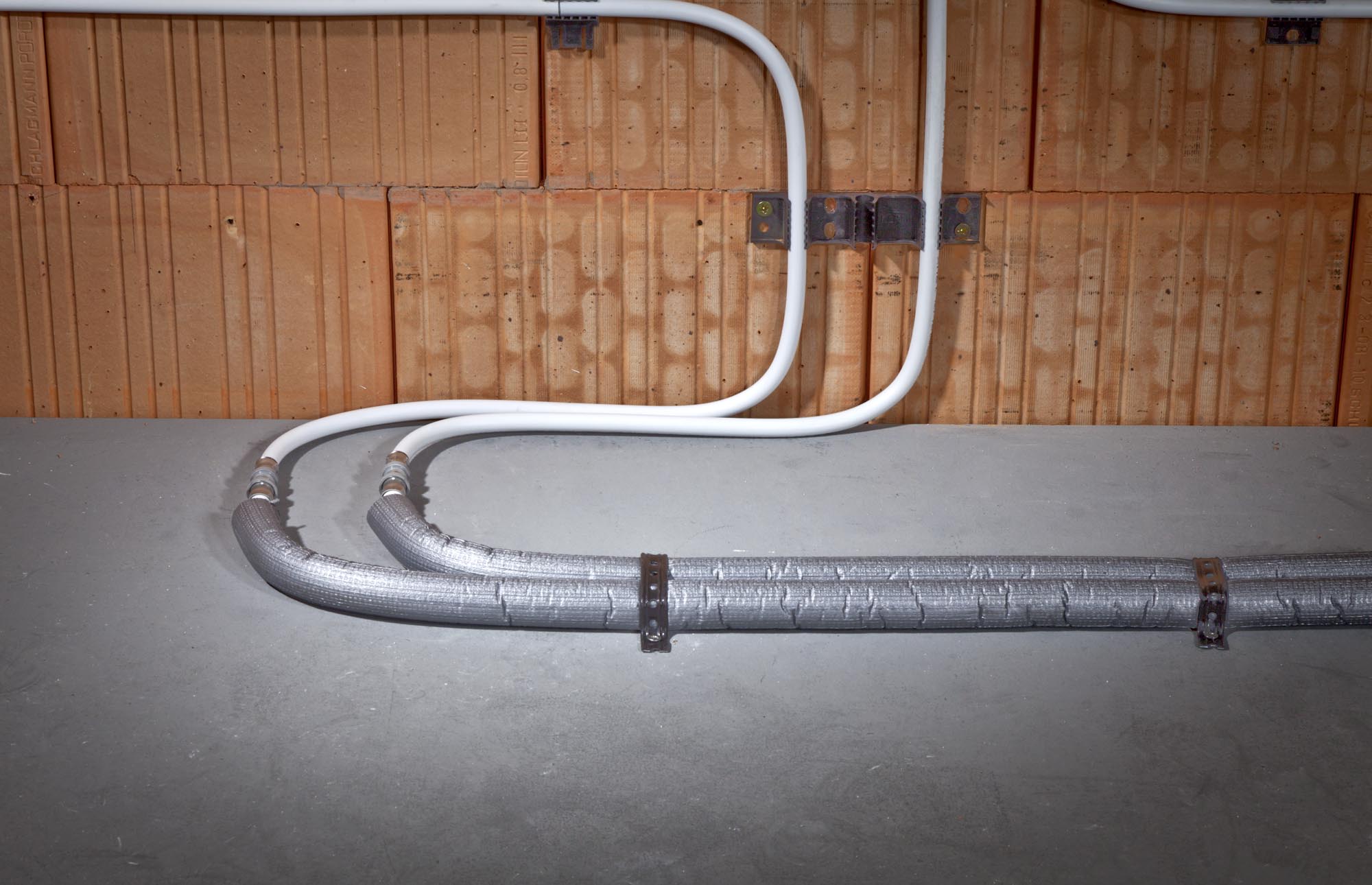 Sienų šildymo sistema tinke „x-net C21“, sieninio šildymo sistemos prijungimas.