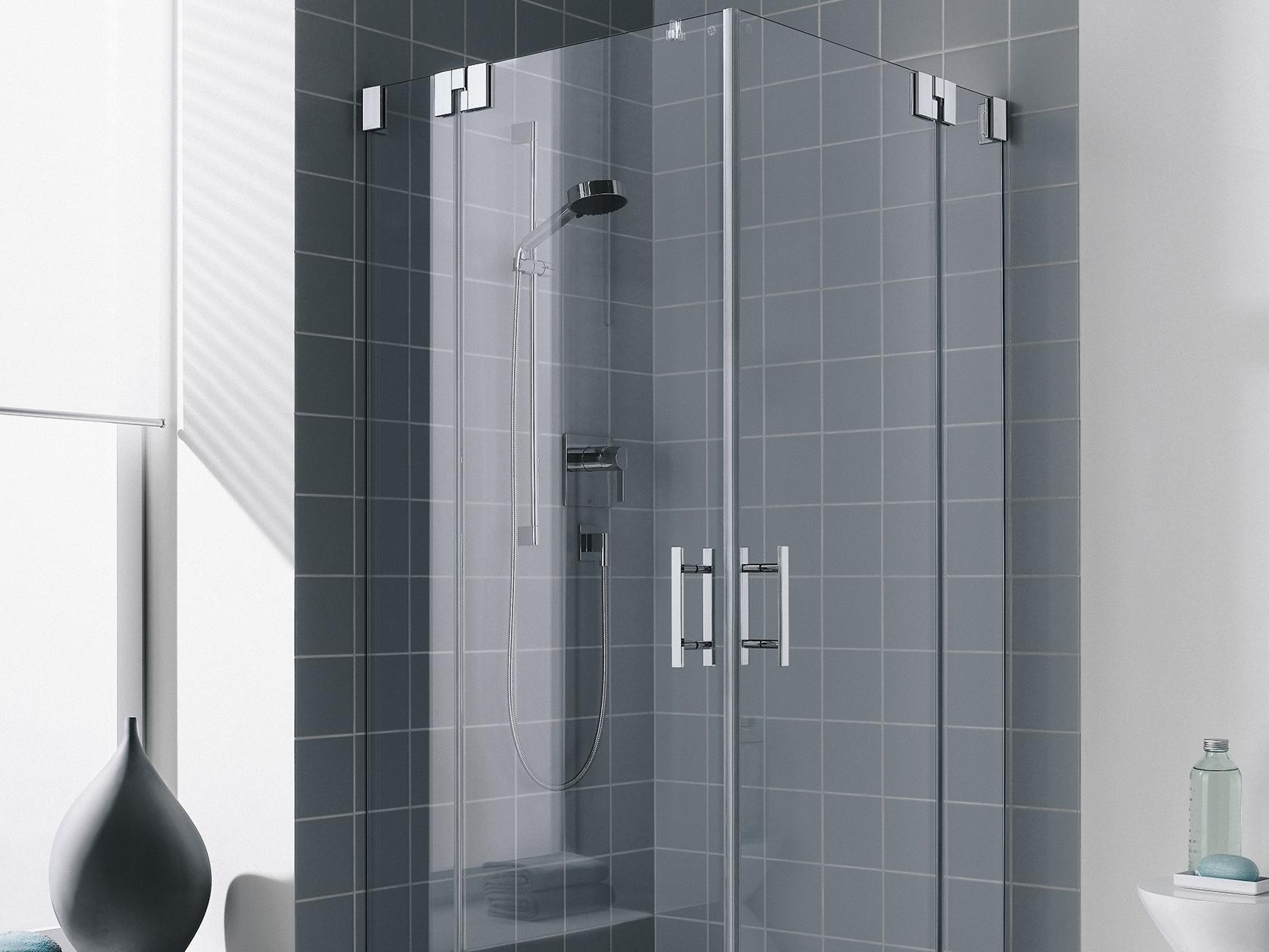 Zawiasowa kabina prysznicowa Kermi FILIA, wejście narożne 2-częściowe (drzwi wahadłowe z polami stałymi) – 1 połowa