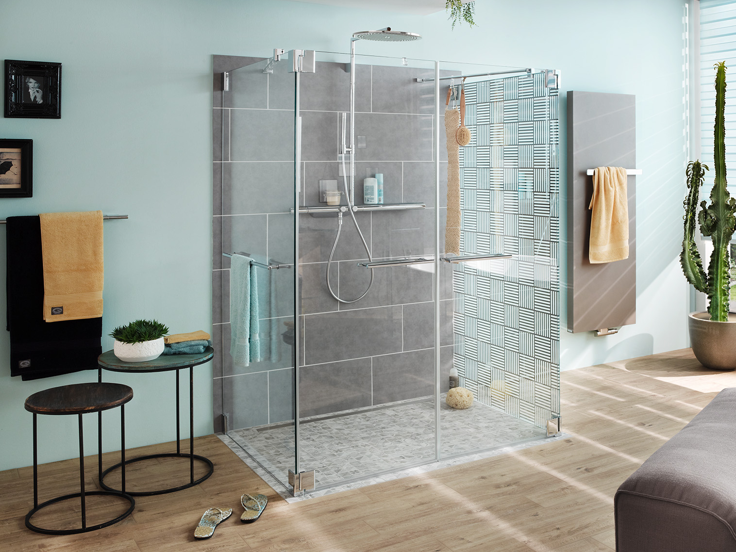 Kermi shower board LINE with channel cover along wall